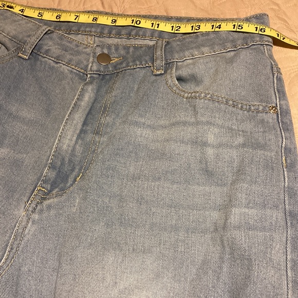 NWOT JEANS JEANS High Waisted Distressed Wide Leg Jeans - Picture 6 of 6